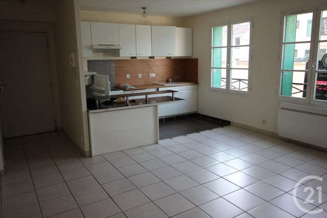 Appartement F2 à vendre - 2 pièces - 43.0 m2 - MENNECY - 91 - ILE-DE-FRANCE - Century 21 J.M. Conseil